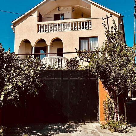טביליסי Family Guesthouse - Macharashvili מראה חיצוני תמונה